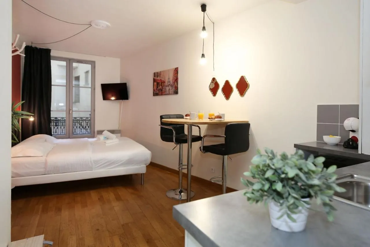 101 - Studio Confortable Avec Kitchenette Paris 5 Apartment France