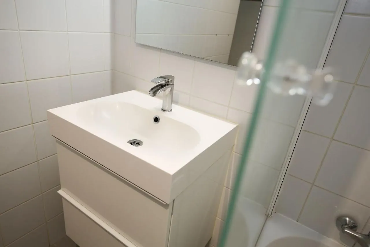 101 - Studio Confortable Avec Kitchenette Paris 5 Apartment France